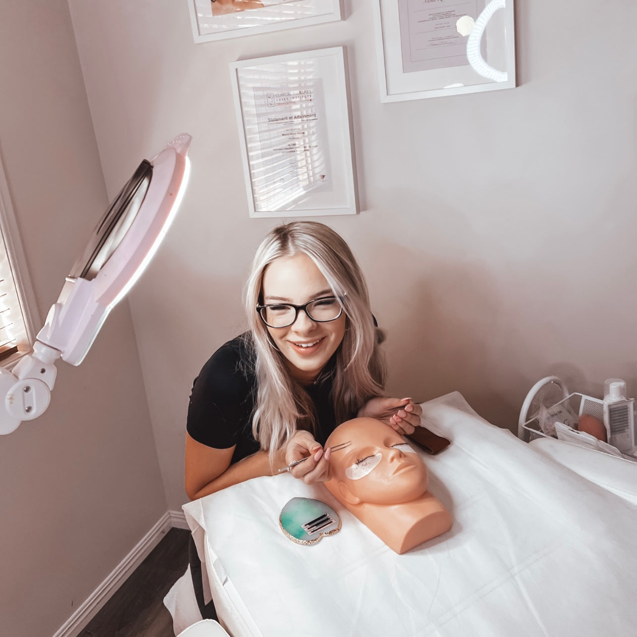 2 Day Classic, Hybrid, Volume & Mega Volume Eyelash Extension Training